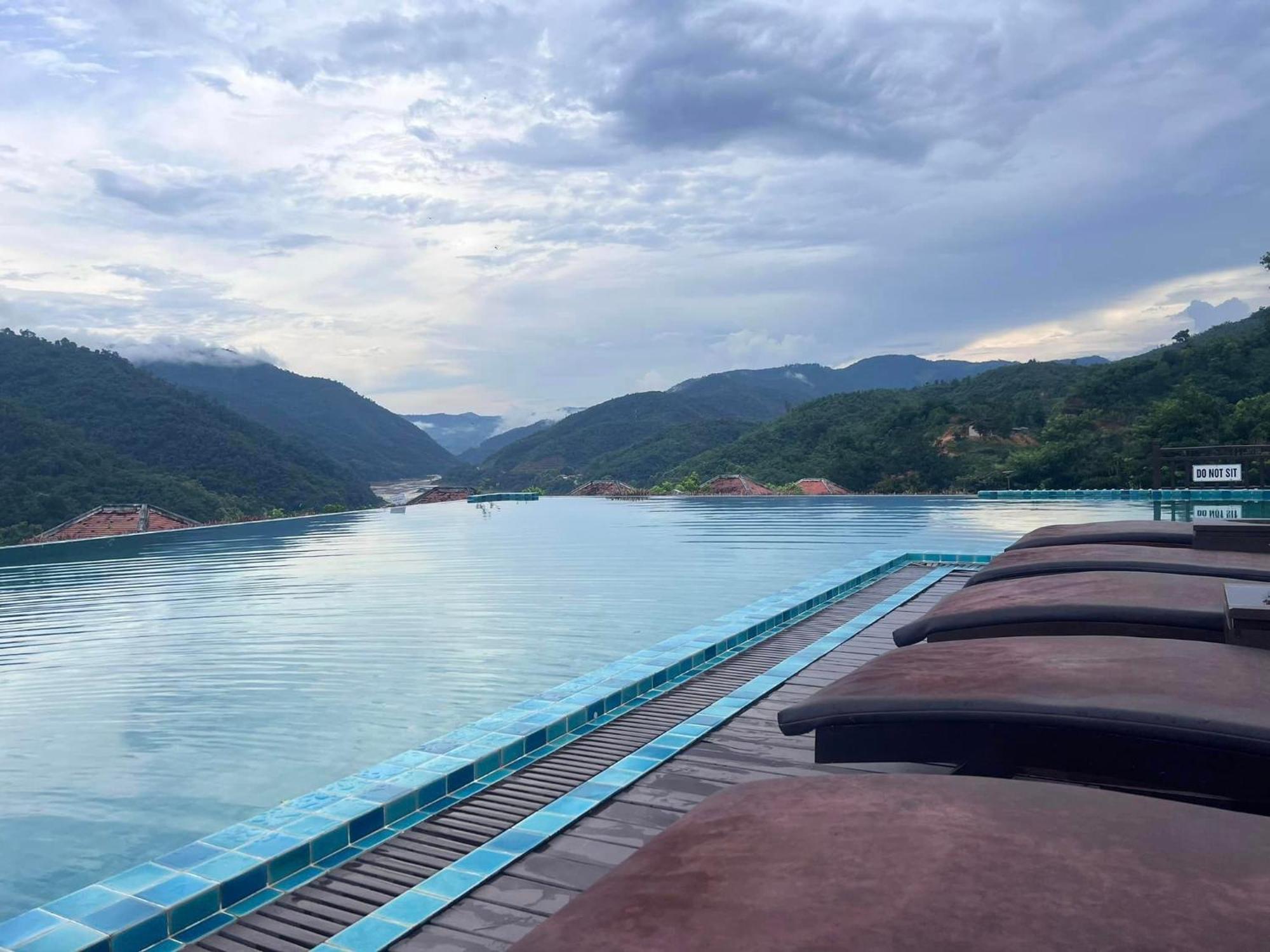 Le Grand Pakbeng Hotel Exterior photo